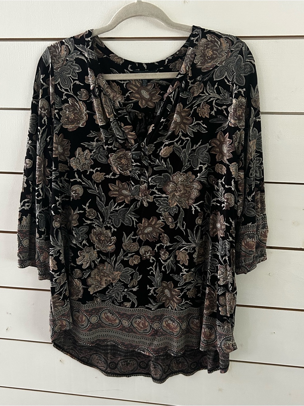 Lucky Brand Black Floral Split V-Neck Boho Top Women’s 1X